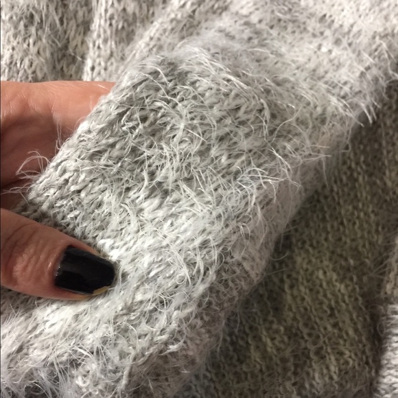‼️LAST 1‼️GRAY EYELASH KNIT SWEATER SIZE M & L NWT - Picture 6 of 8